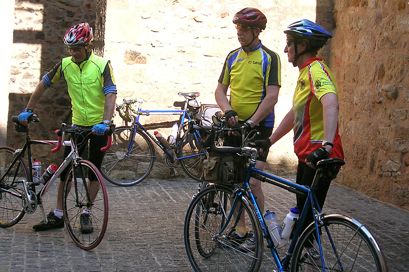 2008-200km-13_Figeac La pierre de rosette.jpg